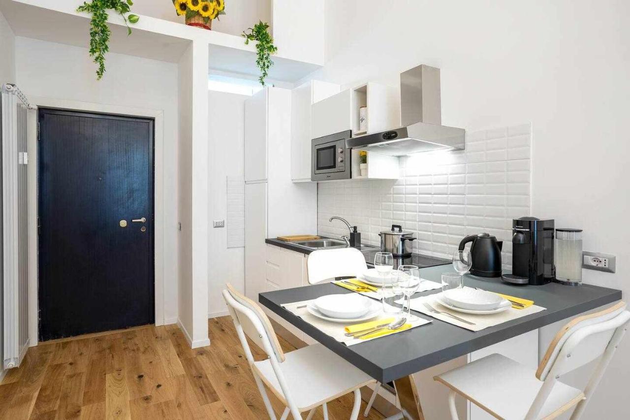 Milano City Apartments - Duomo Brera - Elegant Suite In Design District Eksteriør billede