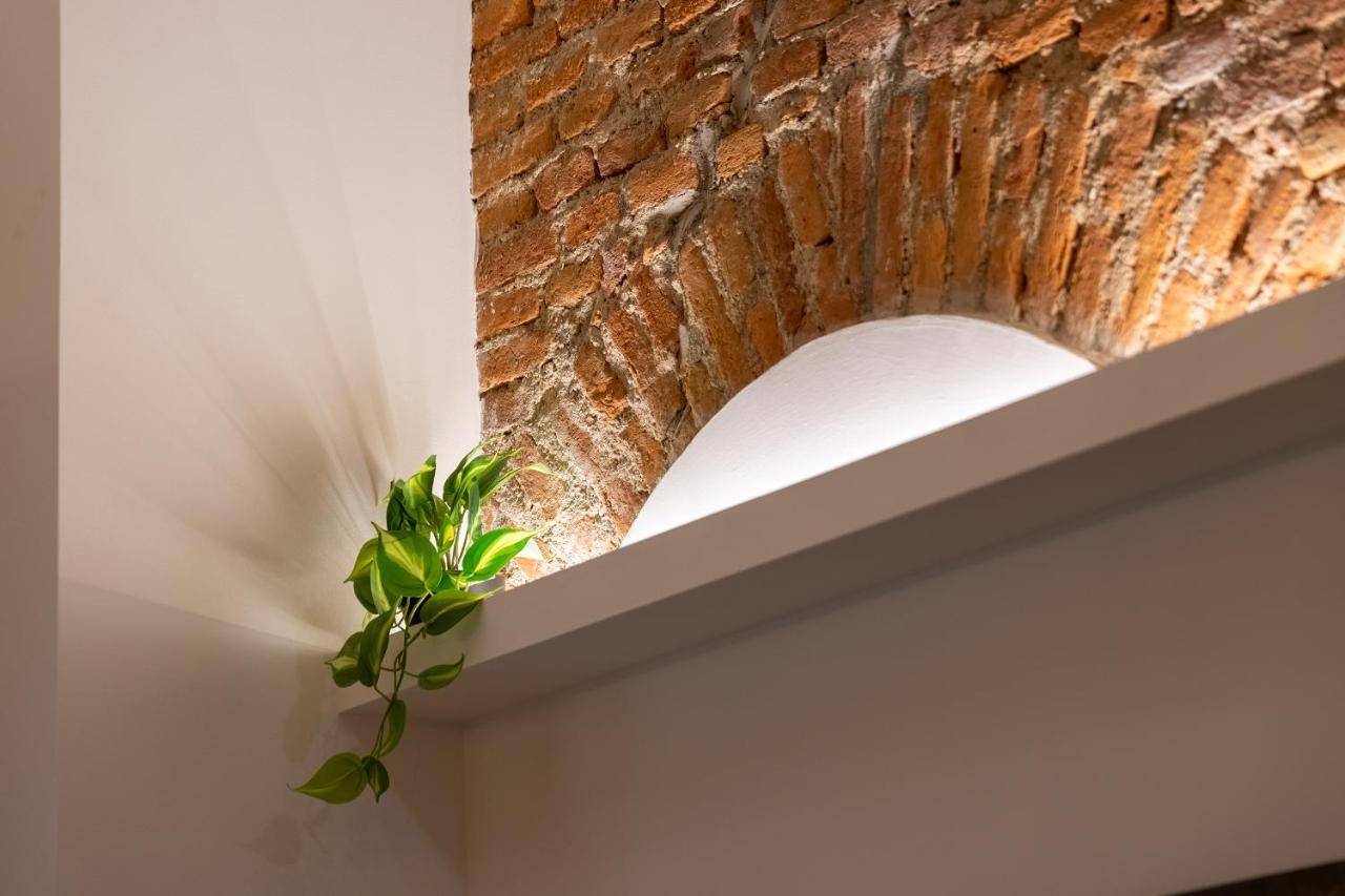 Milano City Apartments - Duomo Brera - Elegant Suite In Design District Eksteriør billede